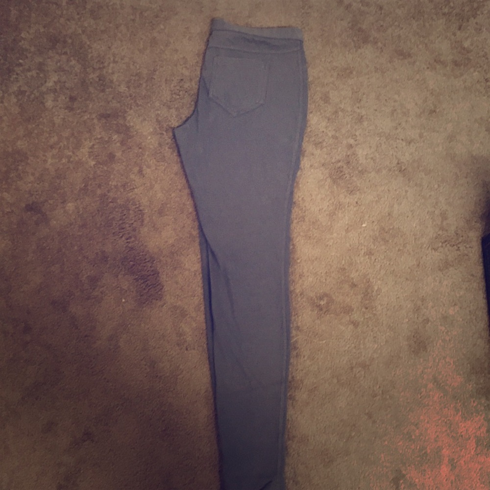 Simply Vera Wang Grey leggings